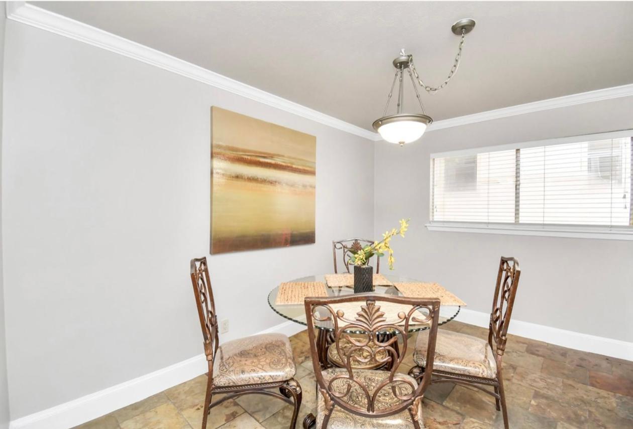 Stunning Private Room In Town Home ฮูสตัน ภายนอก รูปภาพ